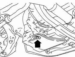 Размещение пробки маслосливного отверстия автоматической коробки передач